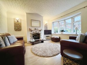 Living room- click for photo gallery